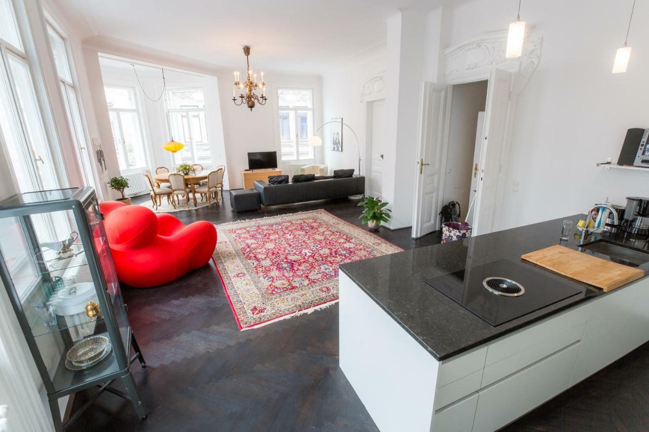 Grand Soho Apartment Vienna Exterior photo